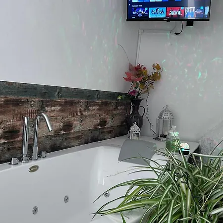 Relais Marmore Con Jacuzzi Per Due Persone Apartment