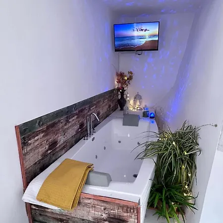 Relais Marmore Con Jacuzzi Per Due Persone Apartment Ferentillo