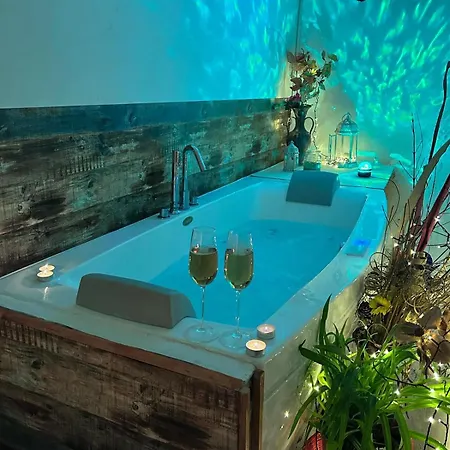 公寓 Relais Marmore Con Jacuzzi Per Due Persone